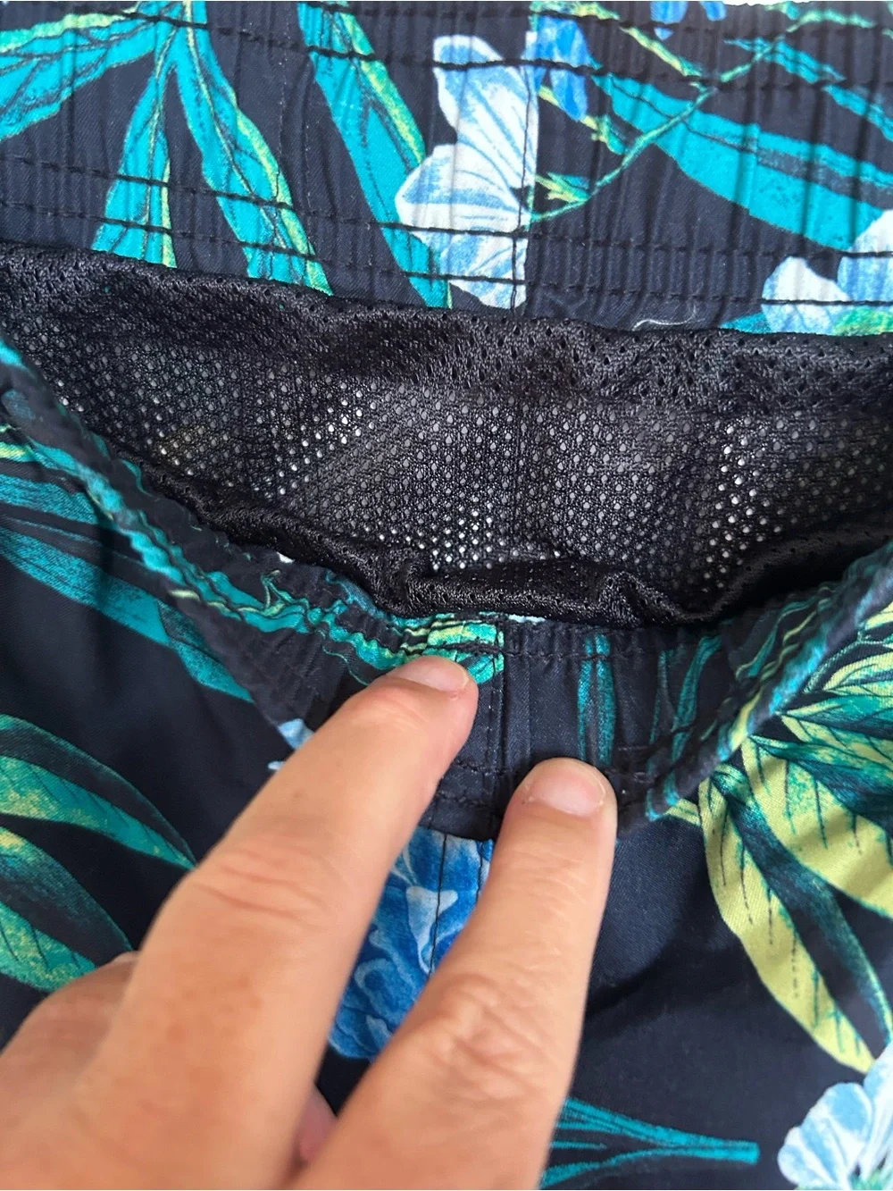 Old Navy Men's Navy Blue Floral Swim Bermudas